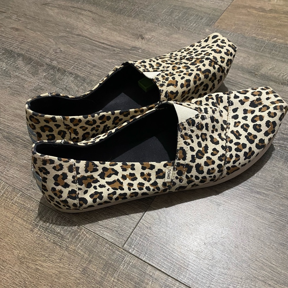 Like New Toms Alpargata Birch Leopard Print Canvas Slip On Shoes